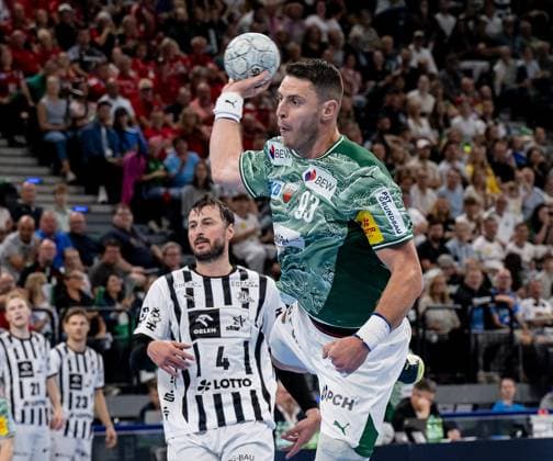 Mijajlo Marsenic Fuechse Berlin, 93 on throw GER, Fuechse Berlin vs THW Kiel, Handball, HBL Supercup 2025, Final, 23 08 2025 GER, Fuechse Berlin vs THW Kiel, Handball, HBL Supercup 2025, Final, 23 08 2025 Muenchen Copyright: xEibner-Pressefoto HeikexFeinerx EP_HFR