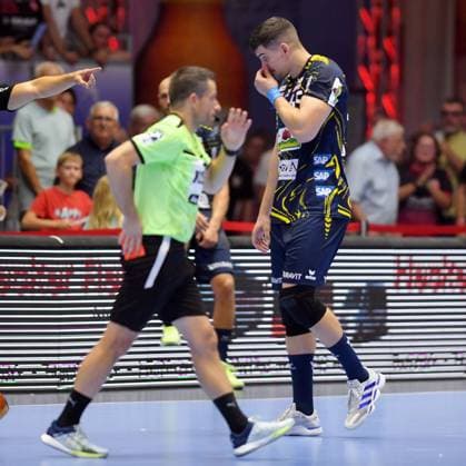Red card for Halil Jaganjac Rhein Neckar Loewen 45 , GER, MT Melsungen Rhein Neckar Loewen, Handball, 1 Bundesliga, 1 Matchday, Season 2025 2026, 29 08 2025, GER, MT Melsungen Rhein Neckar Loewen, Handball, 1 Bundesliga, 1 Matchday, Season 2025 2026, 29 08 2025 Kassel Copyright: xEibner-Pressefotox xRolandxSippelx EP_RSL