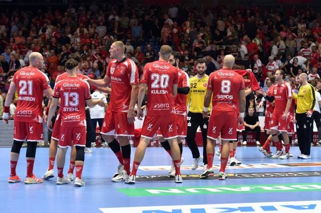disappointed, frustrated, emotion after the defeat Arnar Freyr Arnarsson MT Melsungen 21 , Leon Stehl MT Melsungen 13 , Dainis Kristopans MT Melsungen 10 , Uladsislau Kulesch MT Melsungen 20 , Kristof Palasics goalkeeper MT Melsungen 32 , Adrian Sipos MT Melsungen 8 L R , GER, MT Melsungen Rhein Neckar Loewen, Handball, 1 Bundesliga, 1 Matchday, Season 2025 2026, 29 08 2025, GER, MT Melsungen Rhein Neckar Loewen, Handball, 1 Bundesliga, 1 Matchday, Season 2025 2026, 29 08 2025 Kassel Copyright: xEibner-Pressefotox xRolandxSippelx EP_RSL