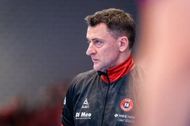 Piotr Przybecki TuS N Luebbecke, Coach GER, TuS N Luebbecke vs TSV Bayer Dormagen, Handball, 2 Bundesliga, 1 Matchday, Season 2025 2026, 30 08 2025 GER, TuS N Luebbecke vs TSV Bayer Dormagen, Handball, 2 Bundesliga, 1 Matchday, Season 2025 2026, 30 08 2025 Luebbecke Copyright: xEibner-Pressefoto JanxRollingerx EP_JSK