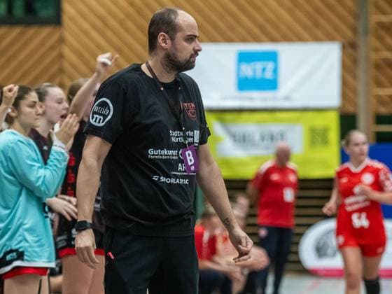 Manel Cirac Gascon, Head Coach TG Nuertingen , TG Nuertingen vs 1 FSV Mainz 05, Handball, 2 Bundesliga, Season 2025 2026, 30 08 2025 TG Nuertingen vs 1 FSV Mainz 05, Handball, 2 Bundesliga, Season 2025 2026, 30 08 2025 Nuertingen Copyright: xMichaelxSchmidt Eibner-Pressefotx EP_MST