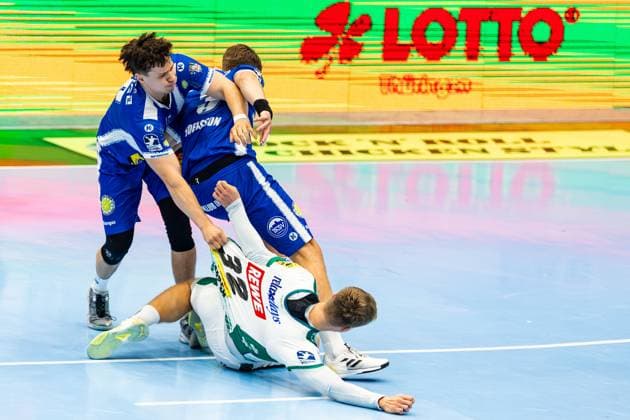 30 08 2025, GER, Handball, Men, Season 25 26, Daikin 1 Bl, 1 Matchday ThSV Eisenach SC DHfK Leipzig Felix Aellen ThSV Eisenach,22 , Tillman Leu ThSV Eisenach,99 , Franz Semper SC DHfK Leipzig 99817 Eisenach Werner Assmann Halle Am Sportp Thueringen Germany