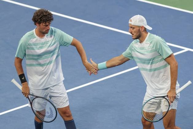 Constantin Frantzen Cap , Robin Haase, Mens Doubles, Gentlemens Doubles, US Open Championships 2023, USTA Billie Jean King National Tennis Center, Flushing Meadows, New York, USA Constantin Frantzen, Robin Haase, Mens Doubles, Gentlemens Doubles, US Open Championships 2023, USTA Billie Jean King National Tennis Center, Flushing Meadows, New York, USA Copyright: xJuergenxHasenkopfx