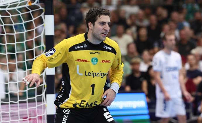 Leipzig, 04 09 2025, Arena Leipzig, Handball, Bundesliga, 2 Spieltag , SC DHfK Leipzig vs TBV Lemgo 29 34 , Im Bild Torwart Domenico Ebner 1, Leipzig , Nur zur redaktionellen Nutzung Only editorial use , DHB HBL regulations prohibit any use of photographs as image sequences and or quasi video ,