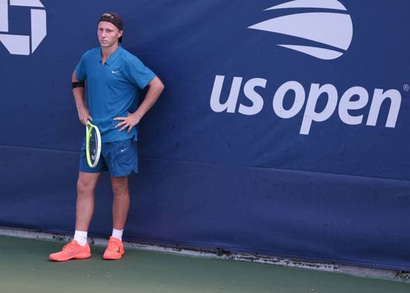 Max Schoenhaus GER waits for his opponent, Boys Singles, Boys Singles, US Open Championships 2023, USTA Billie Jean King National Tennis Center, Flushing Meadows, New York, USA Max Schoenhaus GER , Boys Singles, Boys Singles, US Open Championships 2023, USTA Billie Jean King National Tennis Center, Flushing Meadows, New York, USA Copyright: xJuergenxHasenkopfx