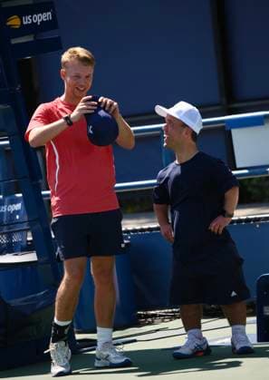 M. Groover vs l. Missen in para standing t2-4, 1st round at us open tennis 2025. (spo) m. Groover vs l. Missen in para standing t2-4, 1st round at us open tennis 2025. September 4, 2025, new york, usa : british m. Groover (in red shirt) vs australian l. Missen (in white cap with blue shirt) in para standing t2-4, 1st round of us open tennis 2025. Groover won the game. Para standing tennis is the format for people with physical impairments who want to play tennis without using a wheelchair. This includes, but not limited to, people with limb loss, limb deficiencies, cerebral palsy, acquired brain injuries or people of short stature amid the 145th us open, which is one of four annual grand slam tennis tournaments, held in late august and early september on hard courts at the usta billie jean king national tennis center in flushing meadows, queens, new york. The tournament features men s, women s, and mixed singles and doubles championships, plus wheelchair events. It is run by the united states tennis association (usta) and is the final major tournament of the year. This 2025 tournament is celebrating the 75th anniversary of althea gibson breaking the color barrier, which is being honored with a special theme and artwork for the event. Credit: niyi fote thenews2 (Foto: Niyi Fote Thenews2 imago images) SPO Copyright: xNiyixFotex
