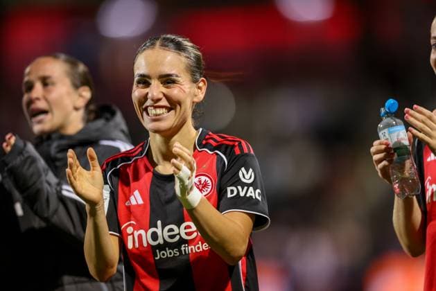 DEU, Frankfurt, Eintracht Frankfurt vs SGS Essen, Google Pixel Frauen Bundesliga DFB, Saison 2526, Stadion am Bretanobad, 1 Spieltag, im Bild Eintracht Frankfurt schlägt Essen mit 5 0 und jubel, Freude und Jubel , Erà leta Memeti Eintracht Frankfurt 27 DFB DFL REGULATIONS PROHIBIT ANY USE OF PHOTOGRAPHS AS IMAGE SEQUENCES AND OR QUASI VIDEO, 05 09 2025, Copyright: HMBxMedia HendrikxHamelau