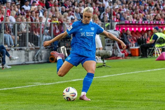 Cornelia Kramer Bayer 04 Leverkusen, 7 FC Bayern Muenchen Frauen vs Bayer 04 Leverkusen, Football, Google Pixel Frauen Bundesliga, 1 Spieltag, Saison 2025 2026, 06 09 2025 DFL DFB REGULATIONS PROHIBIT ANY USE OF PHOTOGRAPHS as IMAGE SEQUENCES and or QUASI VIDEO FC Bayern Muenchen Frauen vs Bayer 04 Leverkusen, Football, Google Pixel Frauen Bundesliga, 1 Spieltag, Saison 2025 2026, 06 09 2025 Muenchen Copyright: xEibner-Pressefoto HeikexFeinerx EP_HFR