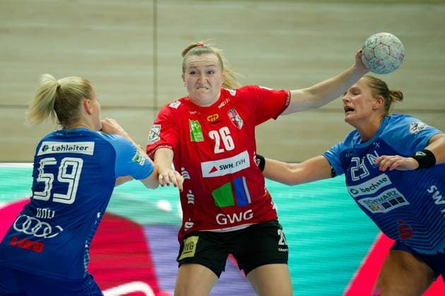 Antje Doell Neckarsulm, 59 , Cara Reuthal Halle, 26 , Munia Smits Neckarsulm, 23 , SV Union Halle Neustadt vs Sport Union Neckarsulm, Handball Bundesliga Frauen, Saison 2025 26, 2 Spieltag, 06 09 2025 Halle SWH Arena Sachsen Anhalt Germany