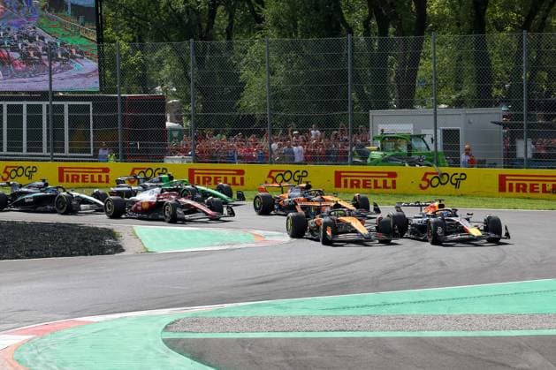Start, Max Verstappen Oracle Red Bull Racing 1 , Lando Norris McLaren Formula 1 Team 4 , Oscar Piastri McLaren Formula 1 Team 81 , Charles Leclerc Scuderia Ferrari HP 16 , Race, Italian Grand Prix, Motorsport, Men, Formula 1, 07 09 2025 Monza Lombardy Italy Copyright: xkolbert-press ChristianxKolbertx