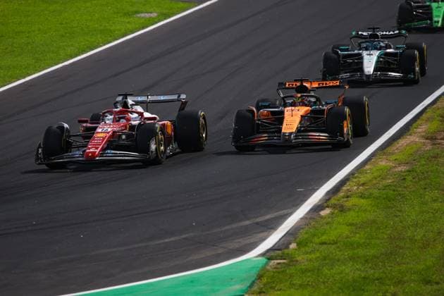 F1 - ITALIAN GRAND PRIX 2025 16 LECLERC Charles (mco), Scuderia Ferrari SF-25, action, 81 PIASTRI Oscar (aus), McLaren F1 Team MCL39, action, during the 2025 Formula 1 Pirelli Grand Premio d™Italia, 2025 Italian Grand Prix, 16th round of the 2025 FIA Formula One World Championship, WM, Weltmeisterschaft from September 5 to 7, 2025 on the Autodromo Nazionale Monza, in Monza, Italy - MonzaItaly Copyright: xXavixBonillax
