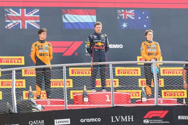 l r 2nd place Lando Norris McLaren Formula 1 Team , Winner, Winner, Max Verstappen Oracle Red Bull Racing 1 , 3rd place Oscar Piastri McLaren Formula 1 Team , Race, Italian Grand Prix, Motorsport, Men, Formula 1, 07 09 2025 Monza Lombardy Italy Copyright: xkolbert-press ChristianxKolbertx