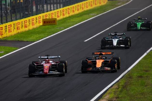 F1 - ITALIAN GRAND PRIX 2025 16 LECLERC Charles (mco), Scuderia Ferrari SF-25, action 81 PIASTRI Oscar (aus), McLaren F1 Team MCL39, action during the 2025 Formula 1 Pirelli Grand Premio d™Italia, 2025 Italian Grand Prix, 16th round of the 2025 FIA Formula One World Championship, WM, Weltmeisterschaft from September 5 to 7, 2025 on the Autodromo Nazionale Monza, in Monza, Italy - MonzaItaly Copyright: xXavixBonillax
