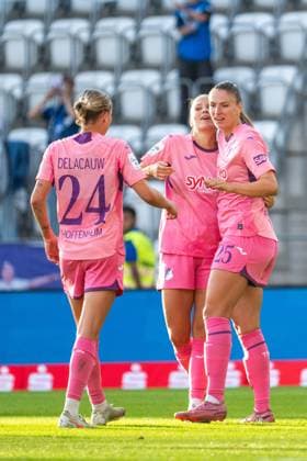 Melissa Koessler TSG Hoffenheim, 25 , Lisann Kaut TSG Hoffenheim, 04 , Feli Delacauw TSG Hoffenheim, 24 celebrate the goal for 1 2, GER, TSG 1899 Hoffenheim vs FC Carl Zeiss Jena, Football Google Pixel Womens Bundesliga, 1 Matchday, Saison 2025 2026, 08 09 2025 DFB regulations prohibit any use of photographs as image sequences and or quasi video GER, TSG 1899 Hoffenheim vs FC Carl Zeiss Jena, Fußball Google Pixel Frauen Bundesliga, 1 Spieltag, Saison 2025 2026, 08 09 2025 Jena Copyright: xEibner-Pressefoto Memmlerx EP_MMR