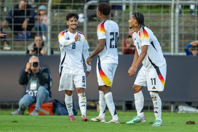 Goal for 2 0 by Brunner, Paris Germany U20, 11 , with Ulrich, Laurin Germany U20, 08 and Ouedraogo, Assan Germany U20, 20 , GER, Germany vs Italy, Football, U20 Elite League, Matchday 2, Season 2025 2026, 09 09 2025, Eibner Pressefoto Sascha Walther GER, Germany vs Italy, Football, U20 Elite League, Matchday 2, Season 2025 2026, 09 09 2025 Reutlingen Copyright: xEibner-Pressefotox EP_SWA