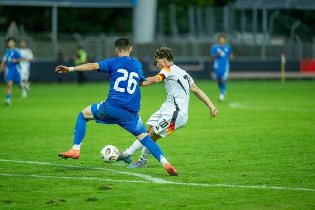 De Sant An Balbinot, Benjamin Emanuel Italy U20, 26 , Krattenmacher, Maurice Germany U20, 10 , GER, Germany vs Italy, Football, U20 Elite League, Matchday 2, Season 2025 2026, 09 09 2025, Eibner Pressefoto Sascha Walther GER, Germany vs Italy, Football, U20 Elite League, Matchday 2, Season 2025 2026, 09 09 2025 Reutlingen Copyright: xEibner-Pressefotox EP_SWA