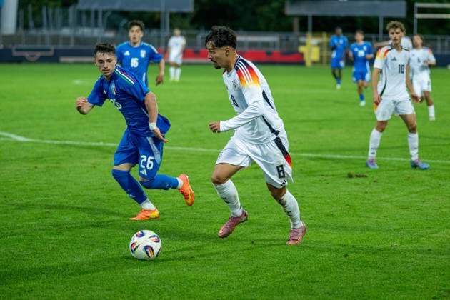 De Sant An Balbinot, Benjamin Emanuel Italy U20, 26 , Lubach, Rafael Germany U20, 06 , GER, Germany vs Italy, Football, U20 Elite League, Matchday 2, Season 2025 2026, 09 09 2025, Eibner Pressefoto Sascha Walther GER, Germany vs Italy, Football, U20 Elite League, Matchday 2, Season 2025 2026, 09 09 2025 Reutlingen Copyright: xEibner-Pressefotox EP_SWA