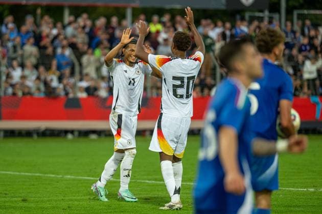 Goal to 5 0 by Brunner, Paris Germany U20, 11 , with Ouedraogo, Assan Germany U20, 20 , GER, Germany vs. Italy, Football, U20 Elite League, Matchday 2, Season 2025 2026, 09 09 2025, Eibner Pressefoto Sascha Walther GER, Germany vs. Italy, Football, U20 Elite League, Matchday 2, Season 2025 2026, 09 09 2025 Reutlingen Copyright: xEibner-Pressefotox EP_SWA