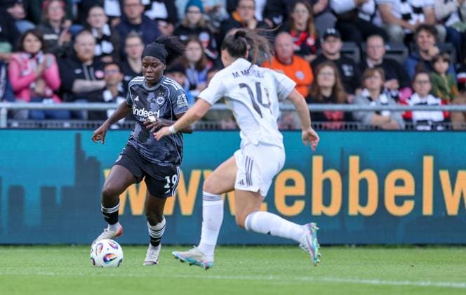 DEU, Frankfurt, Eintracht Frankfurt vs Real Madrid, Womens Champions League, UEFA, Season 2526, Stadion am Bretanobad, Qualifying Round 3, pictured from l n r Nicole Anyomi Eintracht Frankfurt 19 , Maria MÃ ndez Real Madrid 14 DFB DFL REGULATIONS PROHIBIT ANY USE OF PHOTOGRAPHS AS IMAGE SEQUENCES AND OR QUASI VIDEO, 11 09 2025, Copyright: HMBxMedia HendrikxHamelau