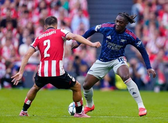 Eberechi Eze of Arsenal in action against Nico Williams of Athletic Bilbao Athletic Bilbao v Arsenal, UEFA Champions League, Group Stage, Football, Estadio de San Mames, Bilbao, Spain - 16 Sep 2025Bilbao Estadio de San Mames Spain EDITORIAL USE ONLY No use with unauthorised audio, video, data, fixture lists, club league logos or live services. Online in-match use limited to 120 images, no video emulation. No use in betting, games or single club league player publications. Copyright: xSergioxRuiz Shutterstockx 15481341an
