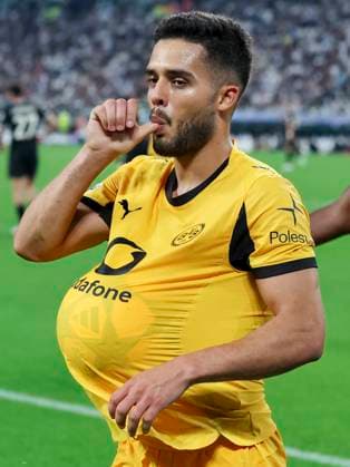 Yan Couto Borussia Dortmund celebrates scoring his teams 2 3 goal, UEFA Champions League 2025 26 League Phase MD1, Juventus v Borussia Dortmund, Juventus Stadium, September 16, 2025 in Turin, Italy Photo by Marco Steinbrenner DeFodi Images Yan Couto Borussia Dortmund celebrates after scoring his teams third goal, UEFA Champions League 2025 26 League Phase MD1, Juventus v Borussia Dortmund, Juventus Stadium, September 16, 2025 in Turin, Italy Photo by Marco Steinbrenner DeFodi Images