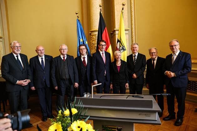 All honored, from l Minister of State and Minister of Culture Rainer Robra, Max Privorozki, Dr Rüdiger Fikentscher, Thomas Fritzsch, Prof Dr Winfried Kluth, Edda Ahrberg, Prof Dr Winfried Kluth, Gustav Adolf Täve Schur, Dr Reiner Haseloff, Awarding of the Order of Merit of the State of Saxony-Anhalt Minister President Dr Reiner Haseloff CDU, Saxony-Anhalt presented the Order of Merit of the State of Saxony-Anhalt to one citizen and six citizens in the Magdeburg State Chancellery on Wednesday, September 17, 2025