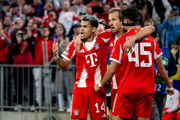 Luis Diaz FC Bayern Muenchen, 14 , Harry Kane FC Bayern Muenchen, 09 , Aleksandar Pavlovic FC Bayern Muenchen, 45 celebrate the goal for 3 1, GER, FC Bayern Muenchen vs Chelsea FC, Football, UEFA Champions League, League phase, Matchday 1, 2025 2026 season, 17 09 2025 GER, FC Bayern Muenchen vs Chelsea FC, Football, UEFA Champions League, League phase, Matchday 1, 2025 2026 season, 17 09 2025 Muenchen Copyright: xEibner-Pressefoto Memmlerx EP_MMR