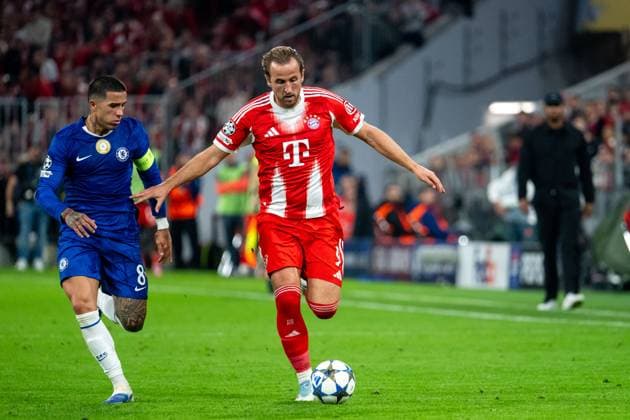 Harry Kane FC Bayern Muenchen, 09 on the ball in a duel with Enzo Fernandez FC Chelsea, 08 , GER, FC Bayern Muenchen vs FC Chelsea FC, Football, UEFA Champions League, League Phase, Matchday 1, Season 2025 2026, 17 09 2025 GER, FC Bayern Muenchen vs FC Chelsea FC, Football, UEFA Champions League, League Phase, Matchday 1, Season 2025 2026, 17 09 2025 Muenchen Copyright: xEibner-Pressefoto Memmlerx EP_MMR