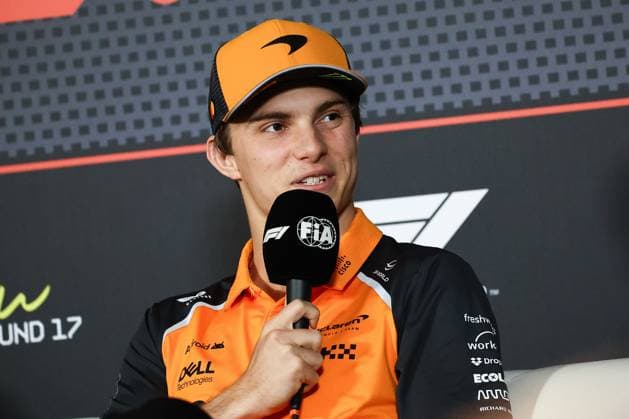 F1 - AZERBAIJAN GRAND PRIX 2025 PIASTRI Oscar (aus), McLaren F1 Team MCL39, portrait press conference, PK, Pressekonferenz during the 2025 Formula 1 Qatar Airways Azerbaijan Grand Prix, 17th round of the 2025 FIA Formula One World Championship, WM, Weltmeisterschaft from September 19 to 21, 2025 on the Baku City Circuit, in Baku, Azerbaijan - BakuAzerbaijan Copyright: xEricxAlonsox