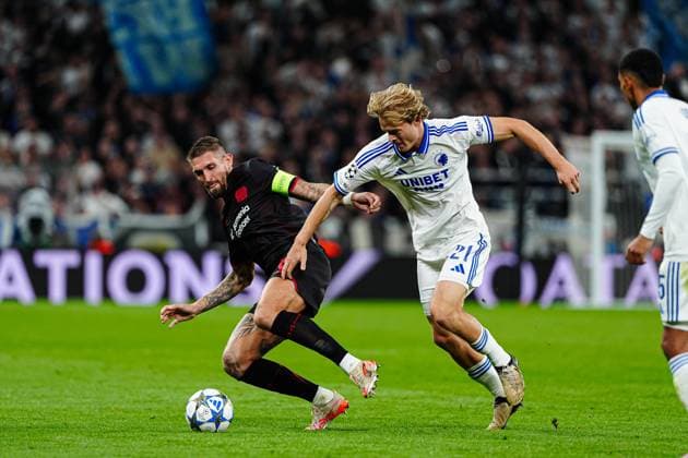 Robert Andrich Bayer 04 Leverkusen, 08 , Mads Emil Madsen FC Copenhagen, 21 DEN, FC Copenhagen vs Bayer 04 Leverkusen, Football, UEFA Champions League, Matchday 1, 2025 2026 season, 18 09 2025 DEN, FC Copenhagen vs Bayer 04 Leverkusen, Football, UEFA Champions League, Matchday 1, 2025 2026 season, 18 09 2025 Copenhagen Copyright: xEibner-Pressefoto MarcelxvonxFehrnx EP_MFN
