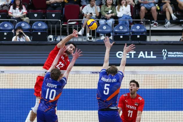 Turkiye v The Netherlands - Men s Volleyball World Championship, WM, Weltmeisterschaft 2025 METRO MANILA, PHILIPPINES - SEPTEMBER 20: Adis Lagumdzija (12) of Turkiye during the round of 16 match between Turkiye and the Netherlands, in the FIVBVolleyball Men s World Championship, at the Mall of Asia Arena, in Pasay City, Metro Manila, Philippines, on September 20, 2025. Daniel Ceng Anadolu Manila Philippines. Editorial use only. Please get in touch for any other usage. Copyright: x2025xAnadoluxDanielxCengx