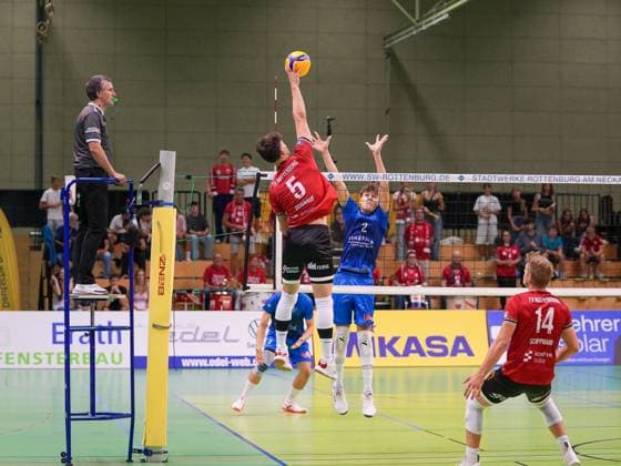 Dornauf David TV Rottenburg, 05 , TV Rottenburg vs L E Volleys, Volleyball, 2 Bundesliga Sued, 1 Matchday, 2025 2026, 20 09 2025, TV Rottenburg vs L E Volleys, Volleyball, 2 Bundesliga Sued, 1 Matchday, 2025 2026, 20 09 2025 Rottenburg am Neckar Copyright: xEibner-Pressefoto DanielexLaxRocx EP_DLO