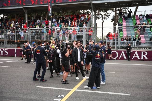 F1 - AZERBAIJAN GRAND PRIX 2025 TSUNODA Yuki (jap), Red Bull Racing RB21, portrait, VERSTAPPEN Max (ned), Red Bull Racing RB21, portrait during the 2025 Formula 1 Qatar Airways Azerbaijan Grand Prix, 17th round of the 2025 FIA Formula One World Championship, WM, Weltmeisterschaft from September 19 to 21, 2025 on the Baku City Circuit, in Baku, Azerbaijan - Copyright: xEricxAlonsox