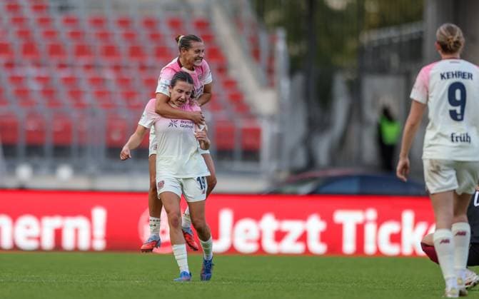 DEU, Nürnberg, FC Nürnberg vs Bayer Leverkusen, Google Pixel Bundesliga, DFB, Saison 2526, Max Morlock Stadion, 3 Spieltag, im Bild Jubel, 0 1 durch Loreen Bender Bayer Leverkusen 19 , Sieg für Leverkusen gegen Nürnberg, Freude bei Carlotta Wamser Bayer Leverkusen 37 DFB DFL REGULATIONS PROHIBIT ANY USE OF PHOTOGRAPHS AS IMAGE SEQUENCES AND OR QUASI VIDEO, 21 09 2025, Copyright: HMBxMedia HendrikxHamelau