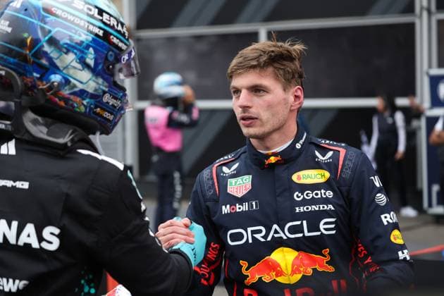 F1 - AZERBAIJAN GRAND PRIX 2025 VERSTAPPEN Max (ned), Red Bull Racing RB21, RUSSELL George (gbr), Mercedes AMG F1 Team W16, portrait during the 2025 Formula 1 Qatar Airways Azerbaijan Grand Prix, 17th round of the 2025 FIA Formula One World Championship, WM, Weltmeisterschaft from September 19 to 21, 2025 on the Baku City Circuit, in Baku, Azerbaijan - BakuAzerbaijan Copyright: xANTONINxVINCENTx