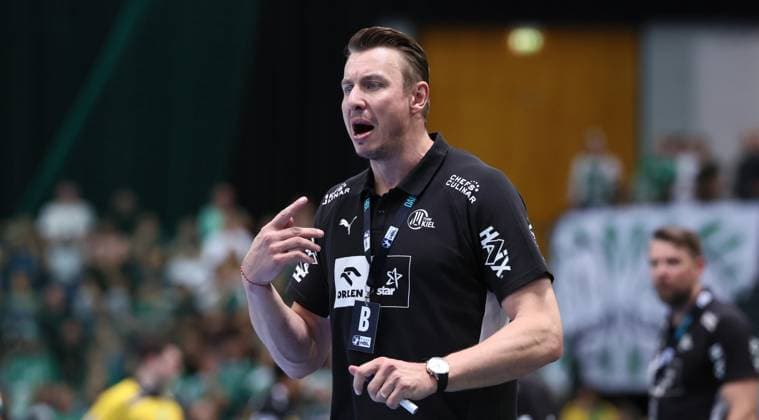 Leipzig, 21 09 2025, Arena Leipzig, Handball, Bundesliga, 5 Spieltag , SC DHfK Leipzig vs THW Kiel , Im Bild Trainer Filip Jicha, THW Kiel , Nur zur redaktionellen Nutzung Only editorial use , DHB HBL regulations prohibit any use of photographs as image sequences and or quasi video ,