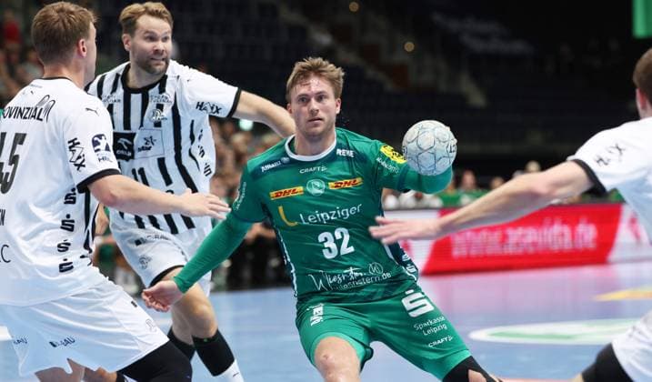 Leipzig, 21 09 2025, Arena Leipzig, Handball, Bundesliga, Matchday 5, SC DHfK Leipzig vs THW Kiel , Pictured from left Emil Madsen 45, Kiel , Petter Överby ¯verby 11, Kiel , Franz Semper 32, Leipzig , For editorial use only Only editorial use , DHB HBL regulations prohibit any use of photographs as image sequences and or quasi video ,