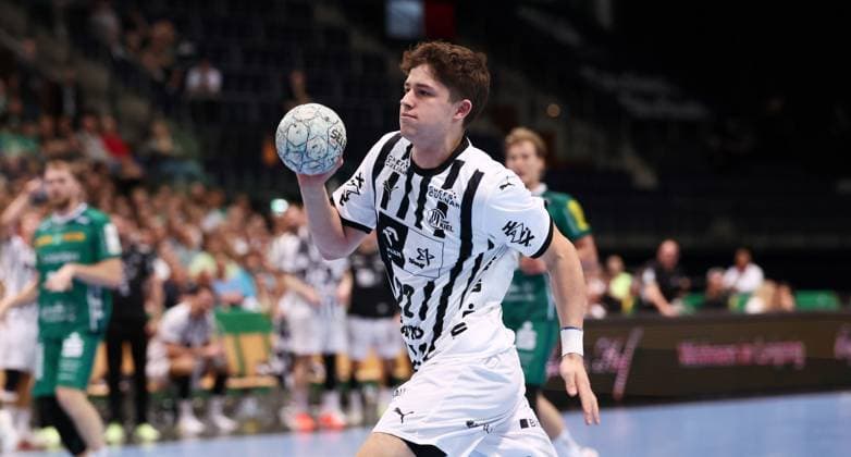 Leipzig, 21 09 2025, Arena Leipzig, Handball, Bundesliga, 5 Spieltag , SC DHfK Leipzig vs THW Kiel 18 23 34 41 , Im Bild Rasmus Ankermann 22, Kiel , Nur zur redaktionellen Nutzung Only editorial use , DHB HBL regulations prohibit any use of photographs as image sequences and or quasi video ,