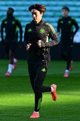 Hayato Inamura of Celtic training ahead of the UEFA Europa League match, round 1 of 8 between Crvena zvezda and Celtic FC at Celtic Park, on 23rd September 2025 in Glasgow, Scotland. (Picture by Mark Runnacles) Celtic Training Session and press conference, PK, Pressekonferenz UEFA Europa League, Football, Scotland, UK - 23 Sep 2025Belgrade Rajko Mitic Stadium Serbia EDITORIAL USE ONLY No use with unauthorised audio, video, data, fixture lists, club league logos or live services. Online in-match use limited to 120 images, no video emulation. No use in betting, games or single club league player publications. Copyright: xMarkxRunnacles Shutterstockx 15499179v