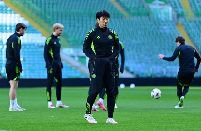 Hyunjun Yang of Celtic training ahead of the UEFA Europa League match, round 1 of 8 between Crvena zvezda and Celtic FC at Celtic Park, on 23rd September 2025 in Glasgow, Scotland. (Picture by Mark Runnacles) Celtic Training Session and press conference, PK, Pressekonferenz UEFA Europa League, Football, Scotland, UK - 23 Sep 2025Belgrade Rajko Mitic Stadium Serbia EDITORIAL USE ONLY No use with unauthorised audio, video, data, fixture lists, club league logos or live services. Online in-match use limited to 120 images, no video emulation. No use in betting, games or single club league player publications. Copyright: xMarkxRunnacles Shutterstockx 15499179bv