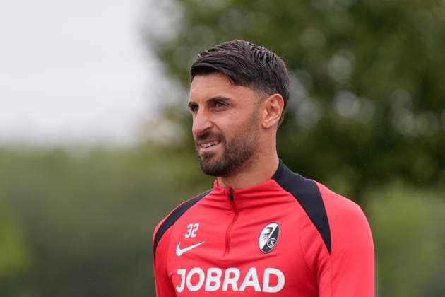 Vincenzo Grifo SC Freiburg, 32 , last media training session of SC Freiburg before the first Europa League match in the league phase, Germany, Football, UEFA Europa League, 1 matchday, 2025 2026, SC Freiburg vs FC Basel, 23 09 2025, last media training session of SC Freiburg before the first Europa League match in the league phase, Europa Park Stadion, Freiburg, Germany Freiburg Europa Park Stadion Baden Württemberg Germany Copyright: xArnexAmbergx