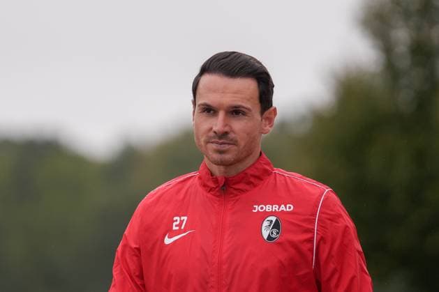 Nicolas Hoefler Nicolas Hoefler SC Freiburg, 27 , last media training session of SC Freiburg before the first Europa League match in the league phase, Germany, Football, UEFA Europa League, 1 matchday, 2025 2026, SC Freiburg vs FC Basel, 23 09 2025, last media training session of SC Freiburg before the first Europa League match in the league phase, Europa Park Stadion, Freiburg, Germany Freiburg Europa Park Stadion Baden Württemberg Germany Copyright: xArnexAmbergx