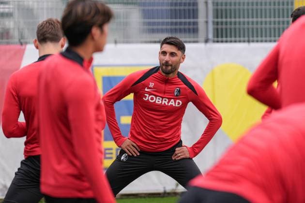 Vincenzo Grifo SC Freiburg, 32 , last media training session of SC Freiburg before the first Europa League match in the league phase, Germany, Football, UEFA Europa League, 1 matchday, 2025 2026, SC Freiburg vs FC Basel, 23 09 2025, last media training session of SC Freiburg before the first Europa League match in the league phase, Europa Park Stadion, Freiburg, Germany Freiburg Europa Park Stadion Baden Württemberg Germany Copyright: xArnexAmbergx