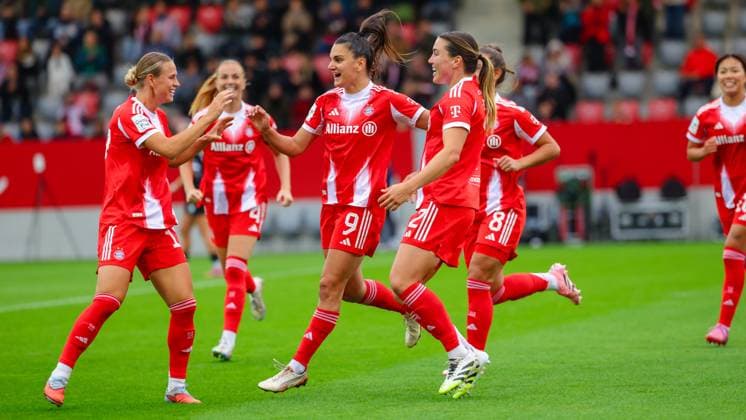 Klara Bühl 17, FC Bayern München , Jovana Damnjanovic 9, FC Bayern München , Vanessa Gilles 2, FC Bayern München and Lena Oberdorf 8, FC Bayern München Goal for 1 0 at the match between FC Bayern München v SC Freiburg, Football, Women, Google Pixel Women Bundesliga, 2025 2026, Matchday 4 on 23 09 2025 in Munich, FC Bayern Campus DFL and DFB regulations prohibit any use of photographs as image sequences and or quasi video Bayern Germany