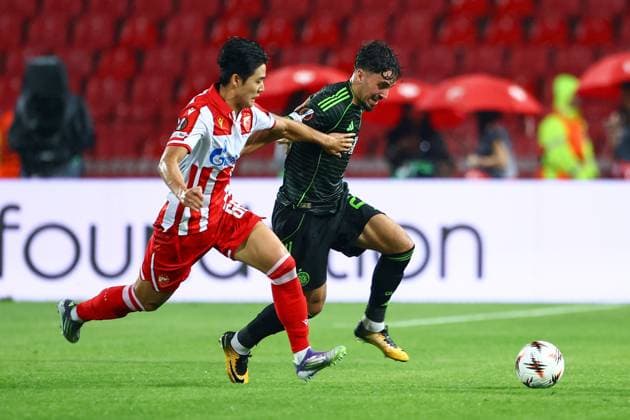 Sebastian Tounekti of Celtic Crvena zvezda v Celtic, UEFA Europa League, Football, Rajko Mitic Stadium, Belgrade, Serbia - 24 Sep 2025Belgrade Rajko Mitic Stadium Serbia EDITORIAL USE ONLY No use with unauthorised audio, video, data, fixture lists, club league logos or live services. Online in-match use limited to 120 images, no video emulation. No use in betting, games or single club league player publications. Copyright: xNikolaxKrstic Shutterstockx 15498417bm