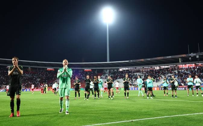 Celtic players after the match Crvena zvezda v Celtic, UEFA Europa League, Football, Rajko Mitic Stadium, Belgrade, Serbia - 24 Sep 2025Belgrade Rajko Mitic Stadium Serbia EDITORIAL USE ONLY No use with unauthorised audio, video, data, fixture lists, club league logos or live services. Online in-match use limited to 120 images, no video emulation. No use in betting, games or single club league player publications. Copyright: xNikolaxKrstic Shutterstockx 15498417es
