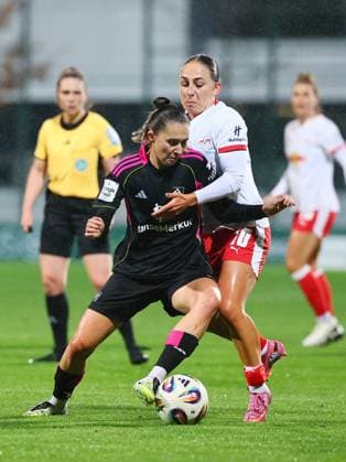 RB Leipzig Hamburger SV Bundesliga Women Leipzig, 25 09 2025, RB Training Center, Soccer, Women Bundesliga, Matchday 4 , RB LEIPZIG vs HAMBURGER SV , In the picture from l Maria Mikolajova 27, HSV and Gina Chmielinski 10, Leipzig , Picture Point