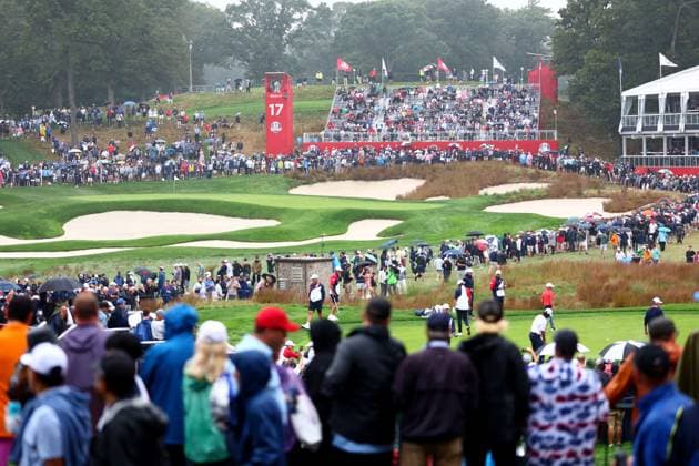 Large crowds are seen as USA players play the 17th hole. 2025 Ryder Cup, Thursday Practice, Golf, Bethpage Black Golf Course, New York, USA - 25 Sep 2025New York Bethpage Black Golf Course New York (NY) United States of America EDITORIAL USE ONLY No use with unauthorised audio, video, data, fixture lists, club league logos or live services. Online in-match use limited to 120 images, no video emulation. No use in betting, games or single club league player publications. Copyright: xJamesxMarsh Shutterstockx 15500195dh