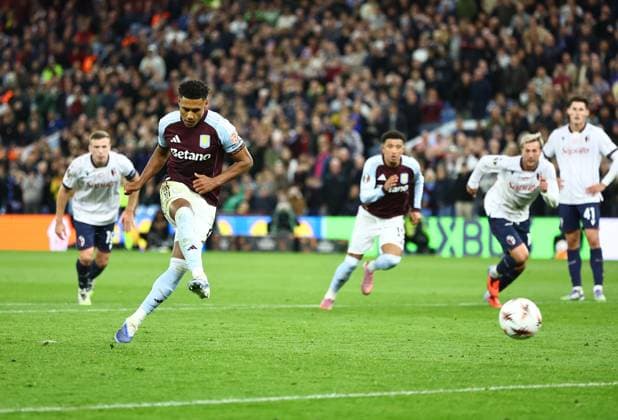 Ollie Watkins of Aston Villa fails to score from penalty spot Aston Villa v Bologna, UEFA Europa League, Football, Villa Park, Birmingham, UK - 25 Sep 2025Birmingham Villa Park United Kingdom EDITORIAL USE ONLY No use with unauthorised audio, video, data, fixture lists, club league logos or live services. Online in-match use limited to 120 images, no video emulation. No use in betting, games or single club league player publications. Copyright: xMichaelxZemanek Shutterstockx 15498609p