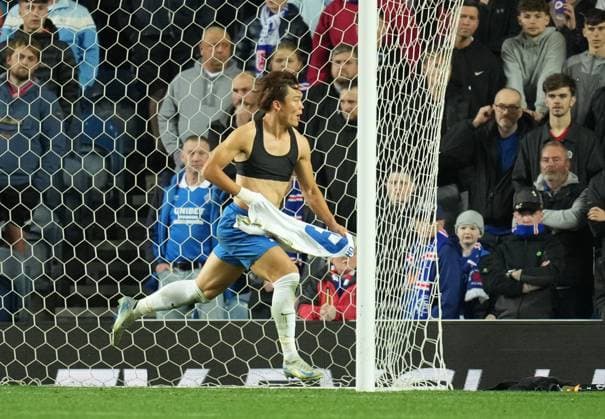 Hyeongyu Oh of Genk celebrates scoring to give Genk a 0-1 lead. Rangers v Genk, UEFA Europa League, Football, Ibrox Stadium, Glasgow, Scotland, UK - 25 Sep 2025Glasgow Ibrox Stadium Scotland United Kingdom EDITORIAL USE ONLY No use with unauthorised audio, video, data, fixture lists, club league logos or live services. Online in-match use limited to 120 images, no video emulation. No use in betting, games or single club league player publications. Copyright: xStuartxWallace Shutterstockx 15498613ba